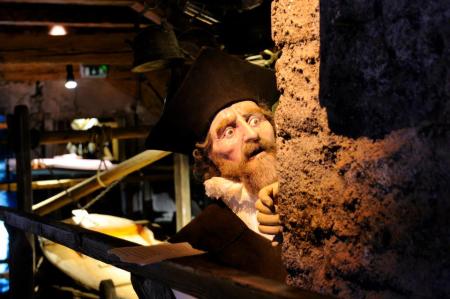 531781_384166038364398_1520867347_n