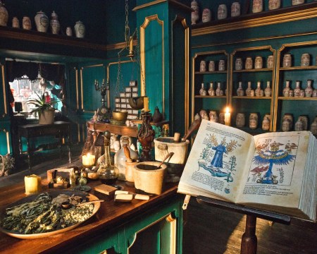 outlander-second-season-set-design_08