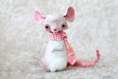 white_mouse_by_da_bu_di_bu_da-d9atcjo