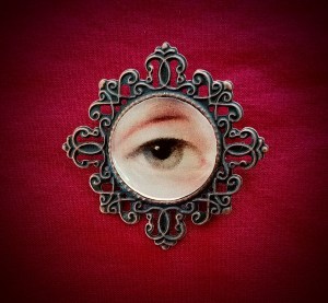 Lover's Eye brooch plain 1